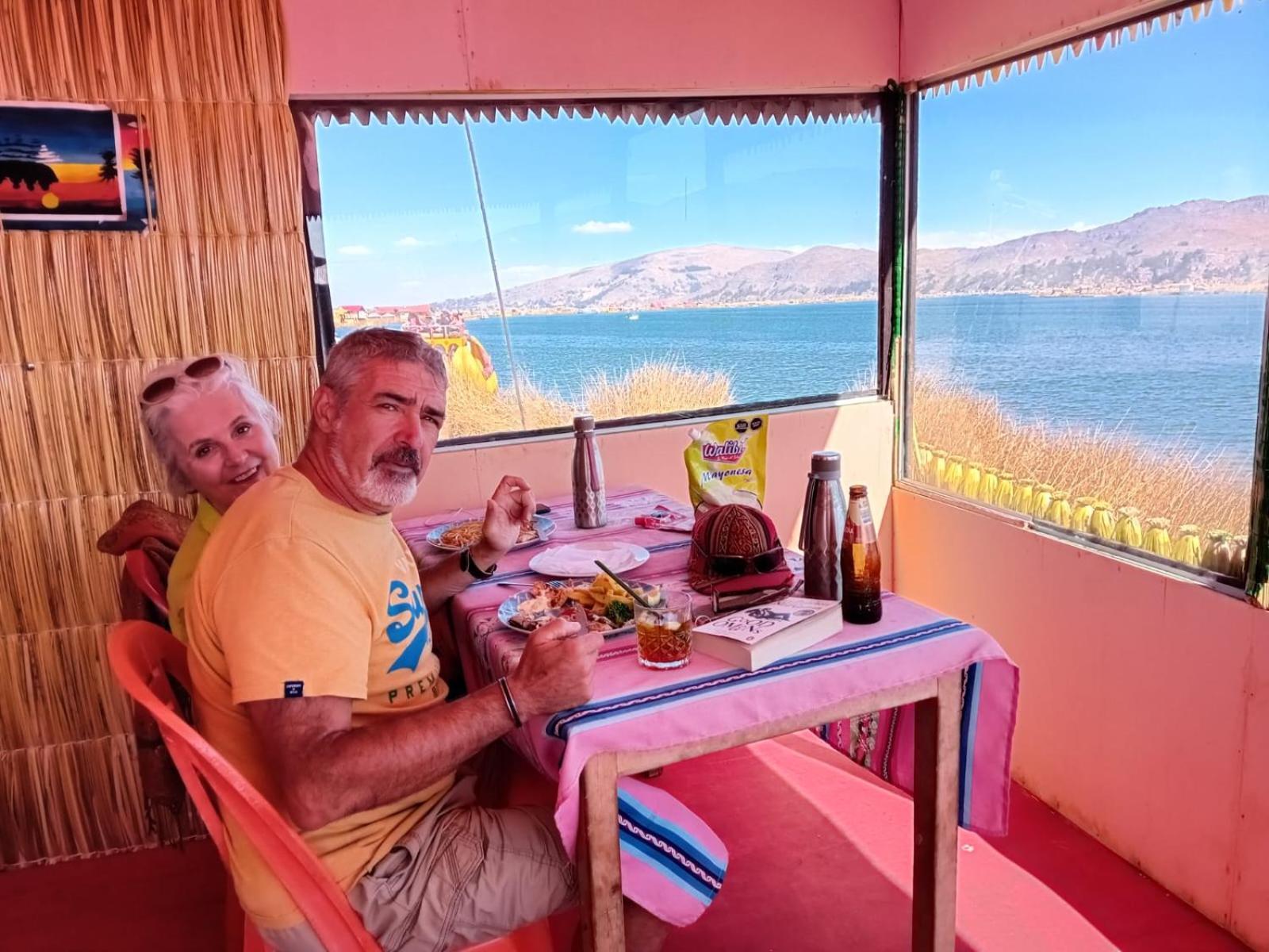 Urosfood & Titiqaqa Lodge Номер фото