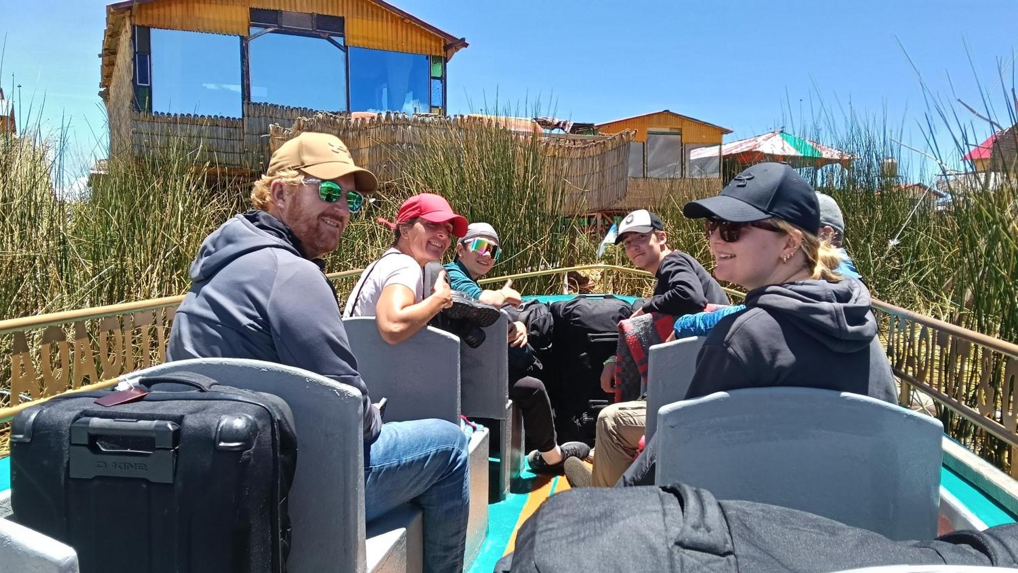 Urosfood & Titiqaqa Lodge Экстерьер фото