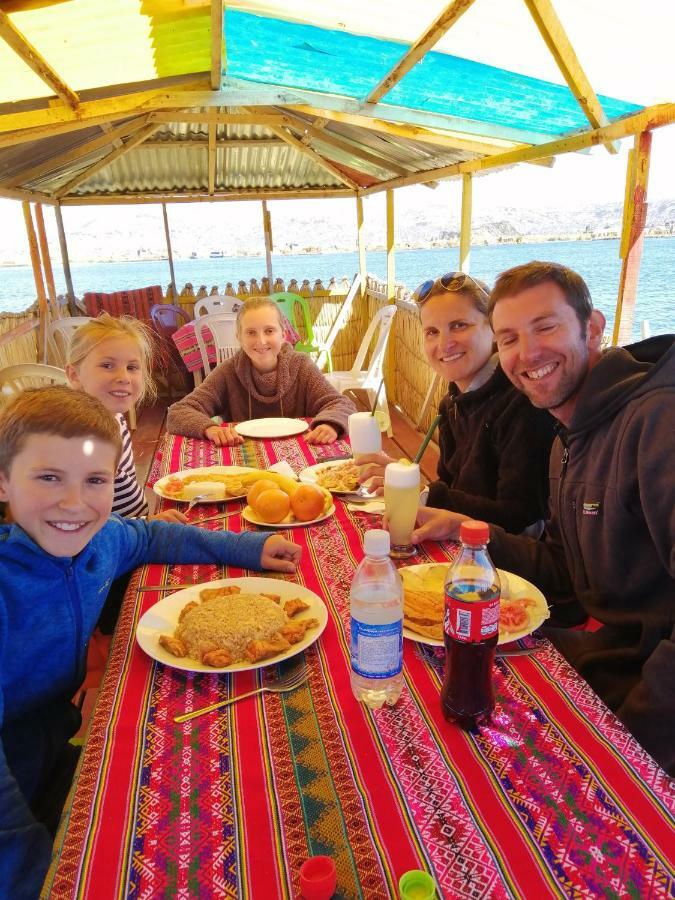 Urosfood & Titiqaqa Lodge Экстерьер фото